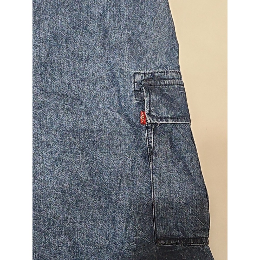 New LEVI'S Size 44 x 10" Carrier Cargo 100% Cotton Loose Denim Shorts MSRP $49 - Picture 4 of 7